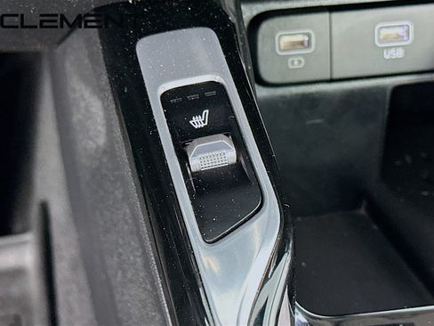 Used 2023 Kia Sorento SX AWD/4WD image 23