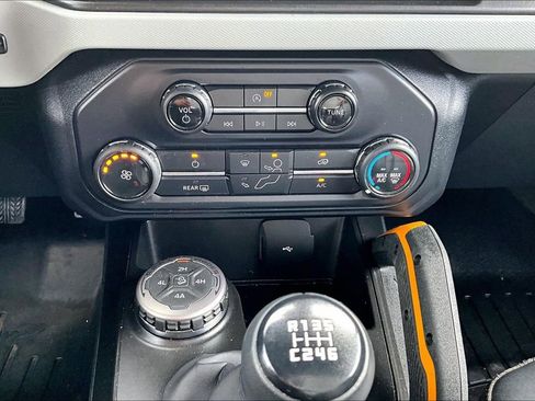 Used 2022 Ford Bronco Badlands AWD/4WD image 24