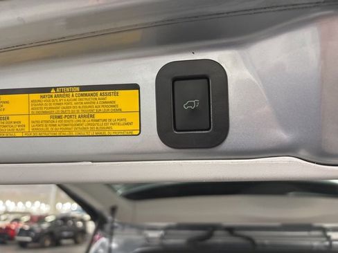 Used 2014 Toyota Sienna Limited image 13