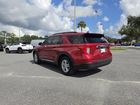 Used 2024 Ford Explorer XLT RWD image 7