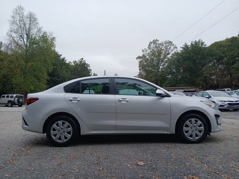 Used 2022 Kia Rio LX image 5