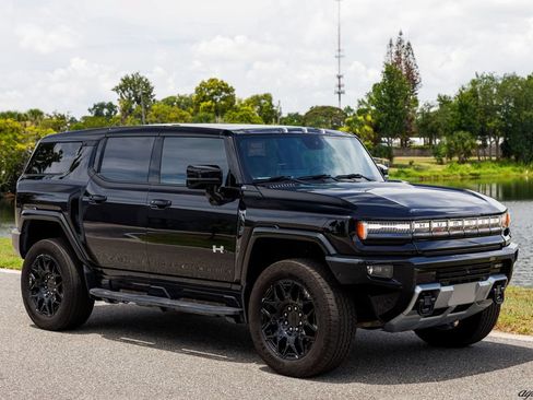 Used 2025 GMC Hummer EV 2X AWD/4WD image 1