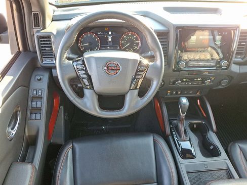Used 2023 Nissan Frontier PRO-4X w/ Pro-4X Premium Package image 2