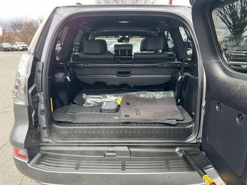 Used 2023 Lexus GX 460 Premium image 26