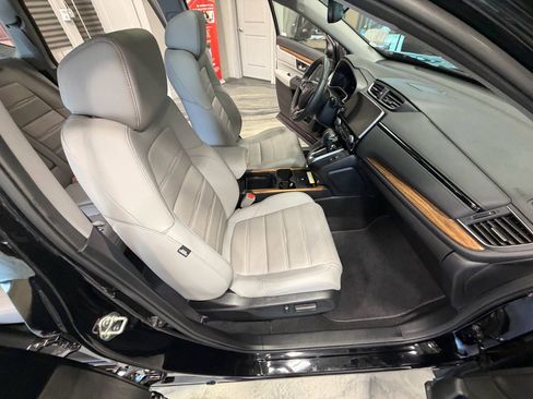Used 2020 Honda CR-V Touring image 41