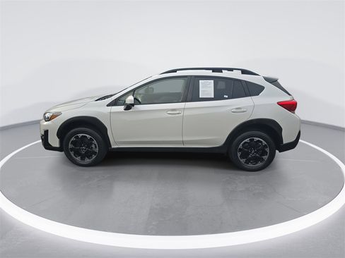 Used 2023 Subaru Crosstrek 2.0i Premium image 5