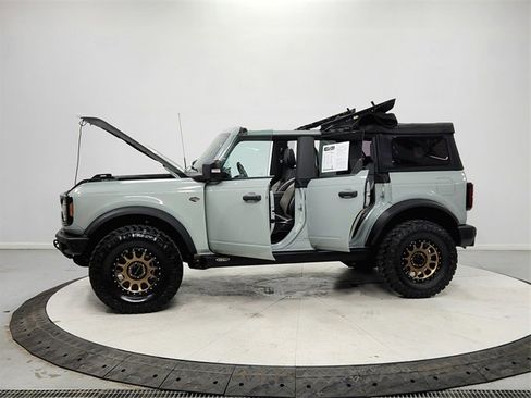 Used 2022 Ford Bronco Wildtrak image 12