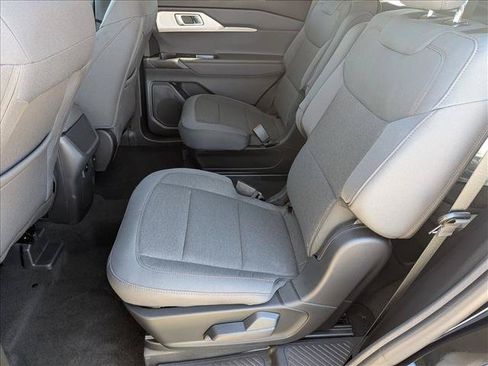 New 2026 Ford Explorer Active RWD image 16