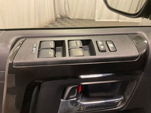 Used 2024 Toyota 4Runner TRD Off-Road image 10