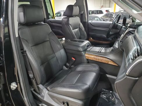 Used 2020 Chevrolet Suburban Premier image 13