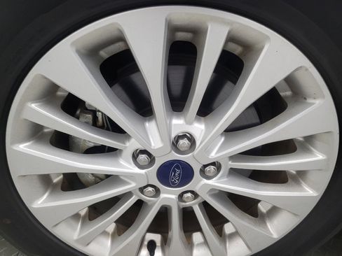 Used 2017 Ford C-MAX Energi SE image 31