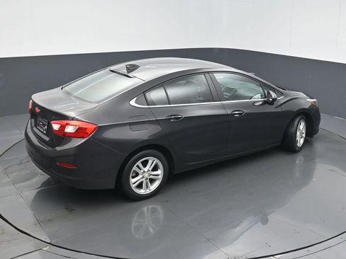 Used 2016 Chevrolet Cruze LT w/ Convenience Package FWD image 43