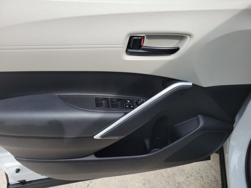 Used 2022 Toyota Corolla Cross L FWD image 20
