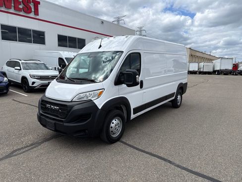 Used 2023 RAM ProMaster 2500 FWD image 1