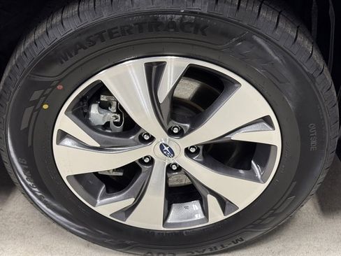 Used 2025 Subaru Ascent Premium AWD/4WD image 9