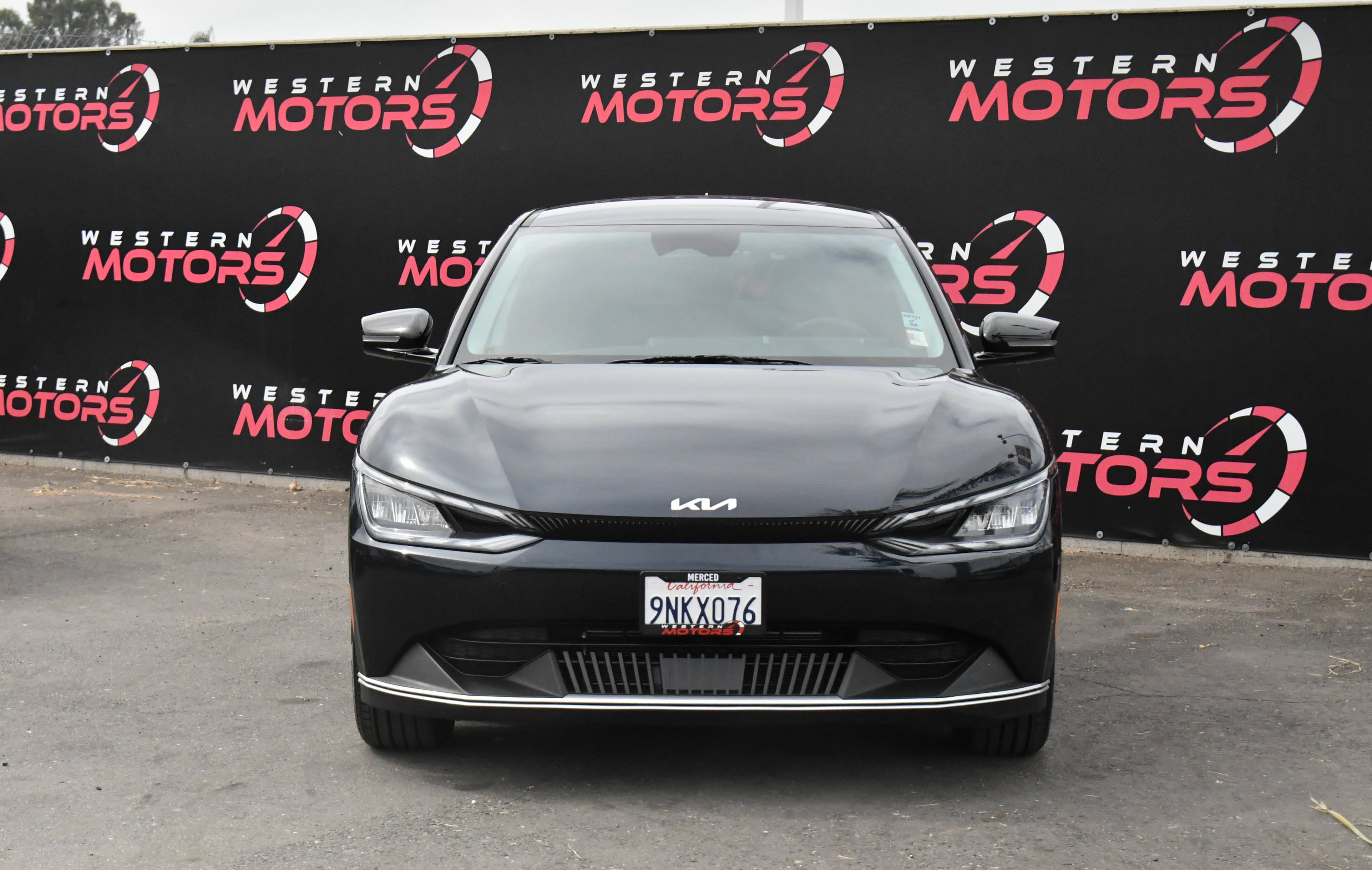 Used 2024 Kia EV6 Light RWD image 2