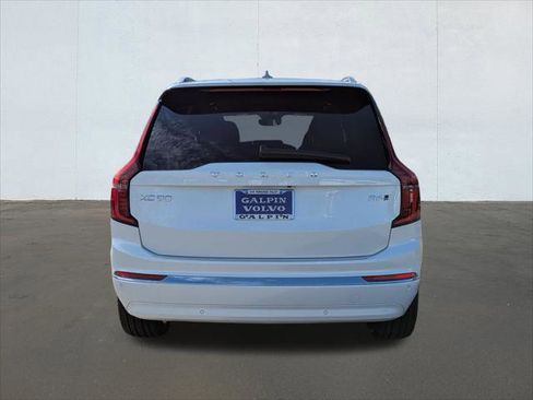 New 2026 Volvo XC90 B6 Plus w/ Protection Package Premier image 5