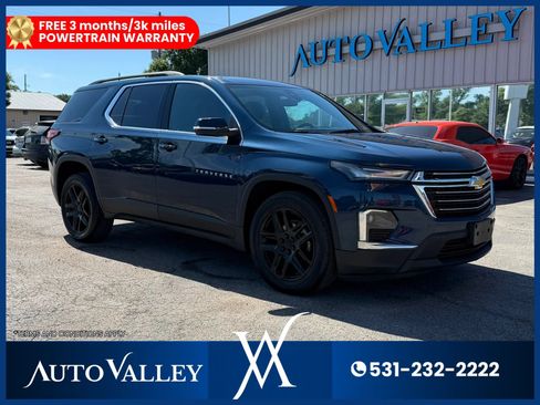 Used 2023 Chevrolet Traverse LT AWD/4WD image 1