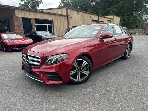 Used 2019 Mercedes-Benz E 300 image 1