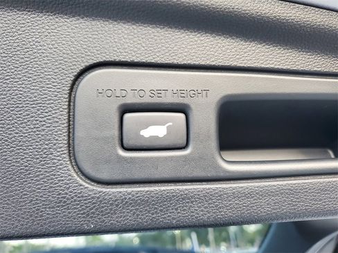 Used 2023 Acura MDX A-Spec image 9