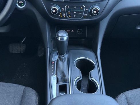 Used 2019 Chevrolet Equinox LT image 12