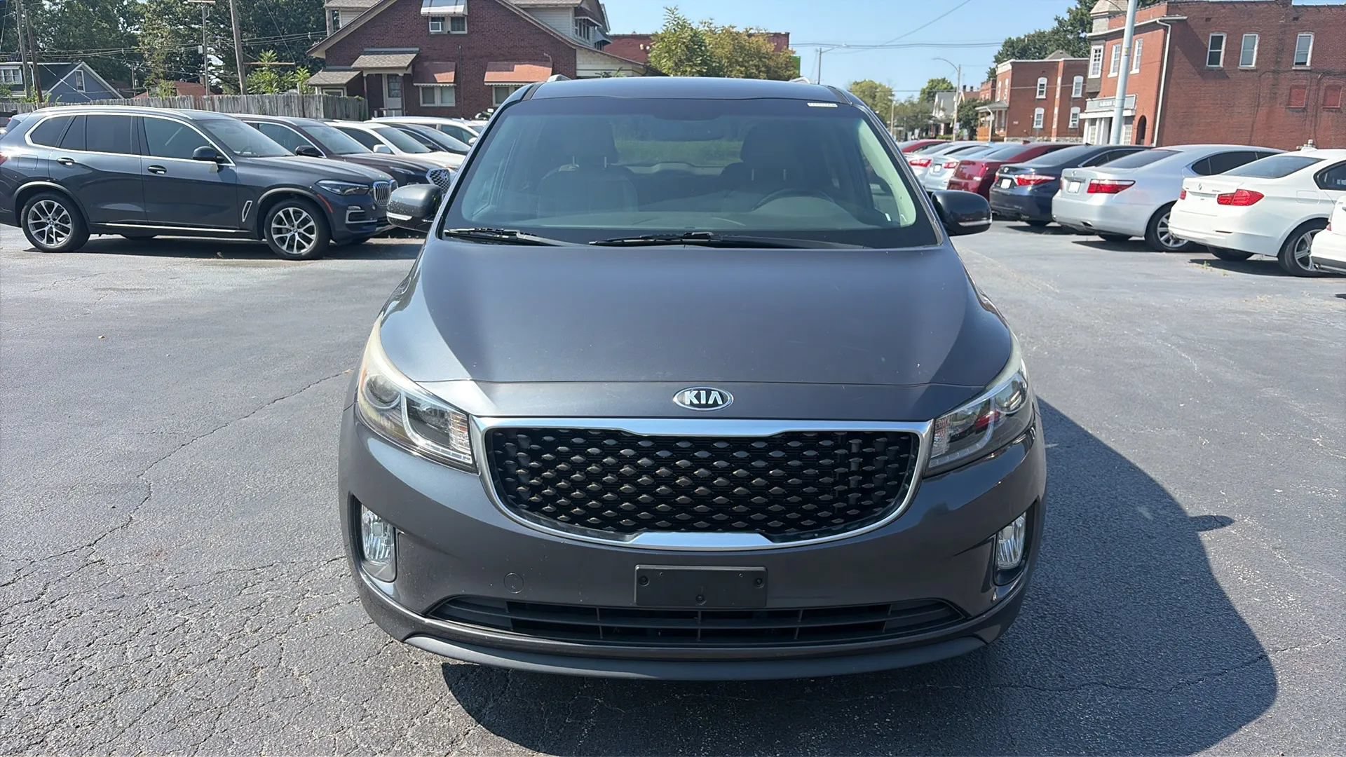 Used 2016 Kia Sedona SX FWD image 2