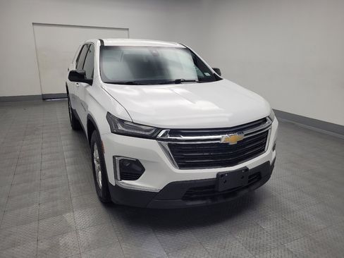 Used 2022 Chevrolet Traverse LS image 14