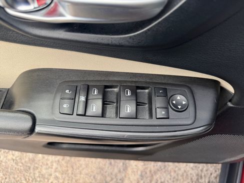 Used 2015 Jeep Cherokee Sport FWD image 12