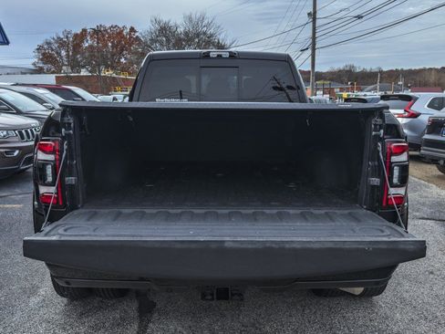 Used 2022 RAM 3500 Limited AWD/4WD image 11