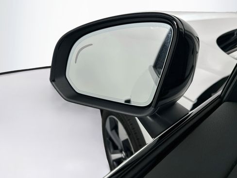 Used 2026 Volvo XC40 B5 Plus AWD/4WD image 16