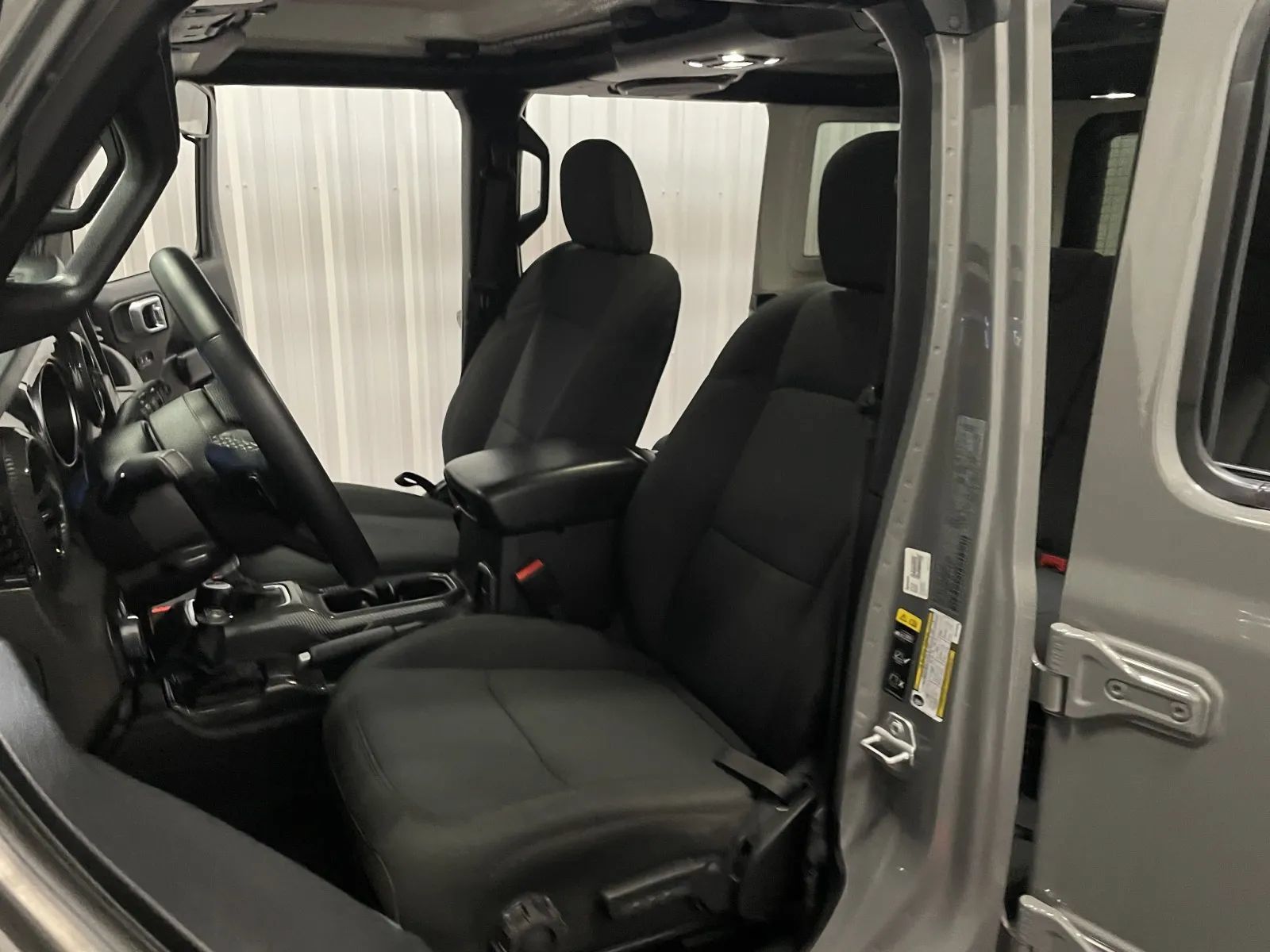 Used 2021 Jeep Wrangler Unlimited Sport AWD/4WD image 35