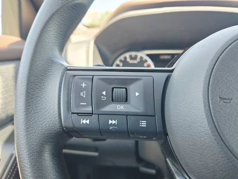Used 2021 Nissan Rogue SV FWD image 19