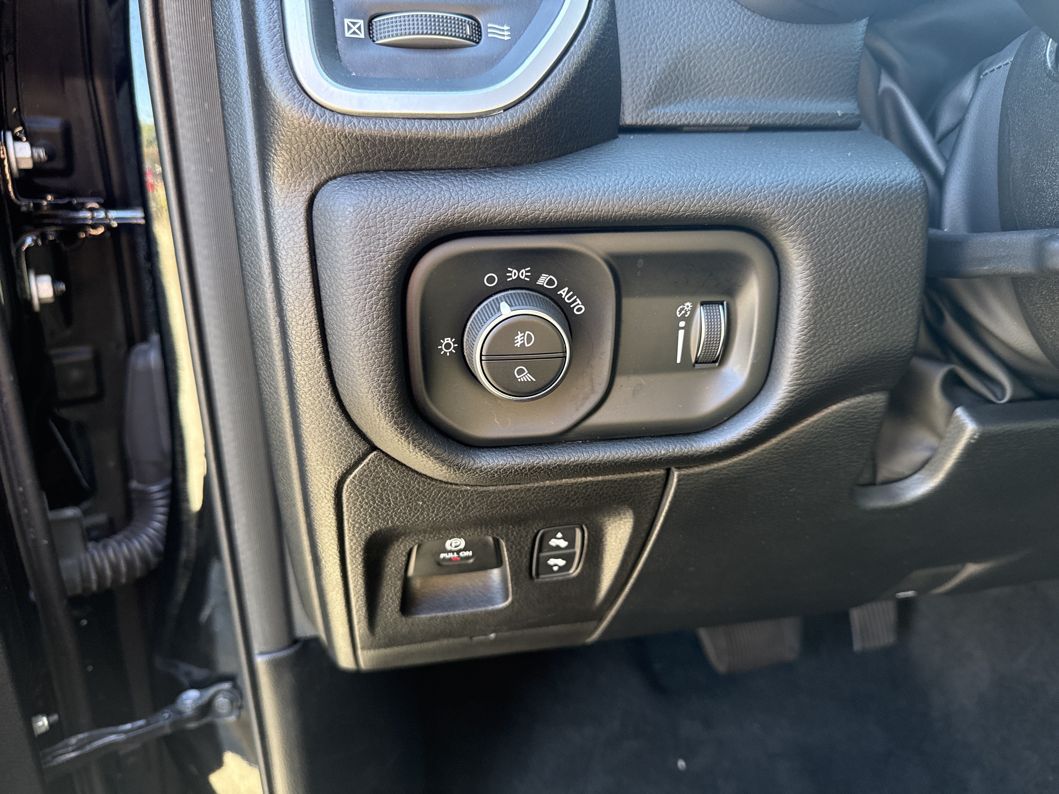 Used 2022 RAM 1500 Big Horn AWD/4WD image 30