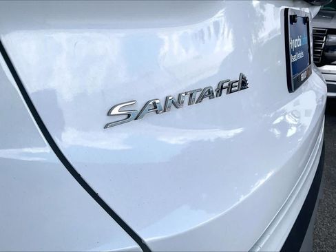 Used 2020 Hyundai Santa Fe SEL w/ Convenience Package FWD image 10
