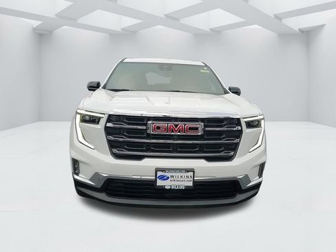 Used 2024 GMC Acadia Elevation image 2