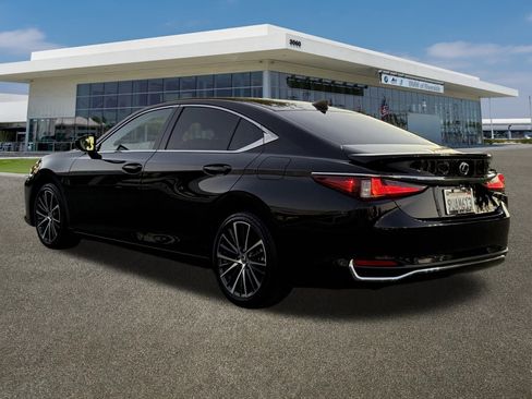 Used 2025 Lexus ES 300h 300h image 8