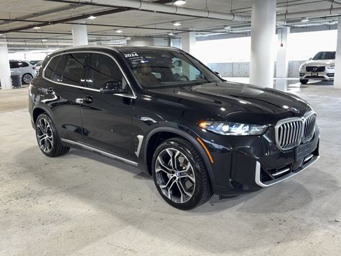 Certified 2024 BMW X5 sDrive40i w/ Premium Package image 1