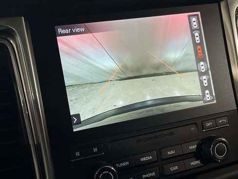 Certified 2018 Porsche Macan Turbo image 5