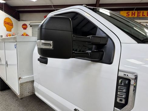 Used 2020 Ford F550 2WD Regular Cab Super Duty image 37