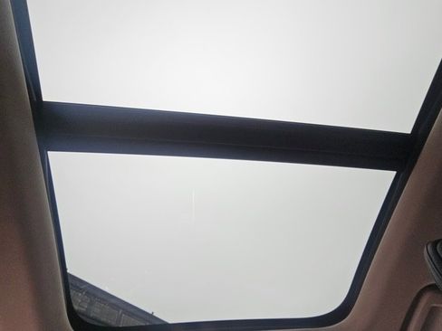 Certified 2024 Volvo XC90 B6 Plus image 26