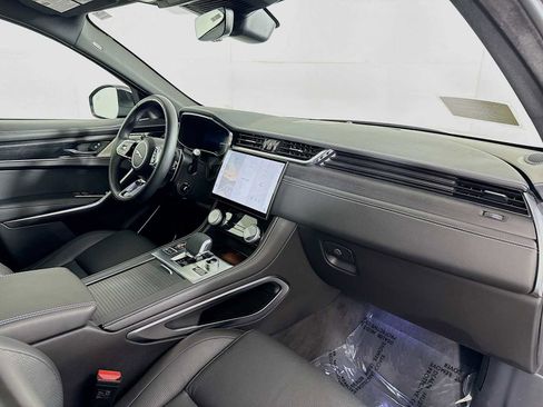 Used 2025 Jaguar F-PACE R-Dynamic S image 28