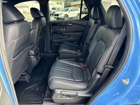 Used 2023 Honda Pilot TrailSport image 14