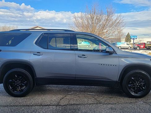 Used 2023 Chevrolet Traverse LT w/ Midnight/Sport Edition image 8