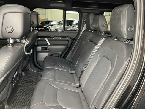 Used 2024 Land Rover Defender 110 V8 AWD/4WD image 18