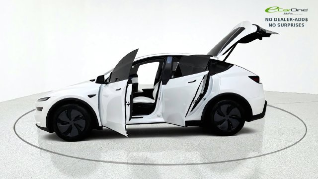 Used 2026 Tesla Model Y AWD image 14