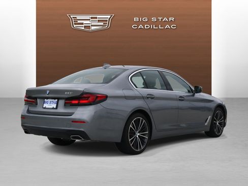 Used 2023 BMW 530i w/ Premium Package RWD image 5