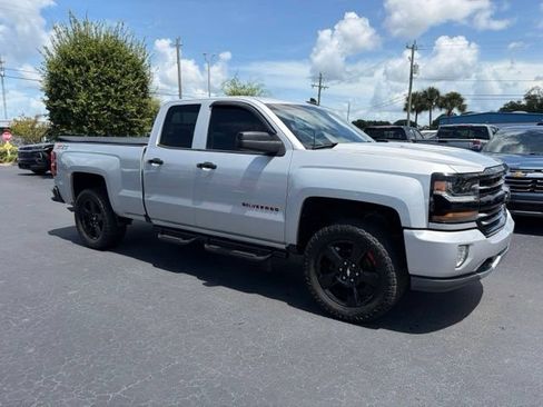 Used 2018 Chevrolet Silverado 1500 LT w/ Redline Edition AWD/4WD image 1