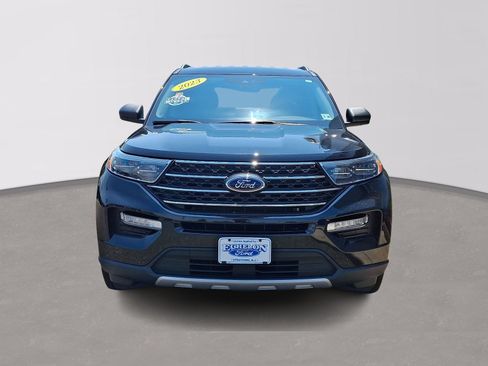 Certified 2023 Ford Explorer XLT w/ Equipment Group 202A AWD/4WD image 2