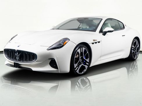 Used 2024 Maserati GranTurismo Folgore image 21