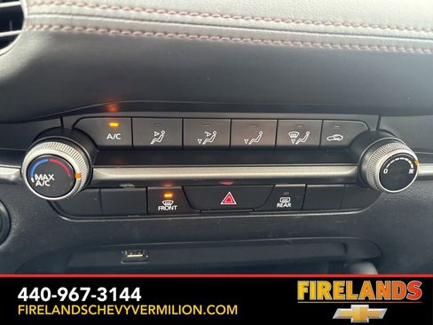 Used 2020 MAZDA MAZDA3 Sedan image 19